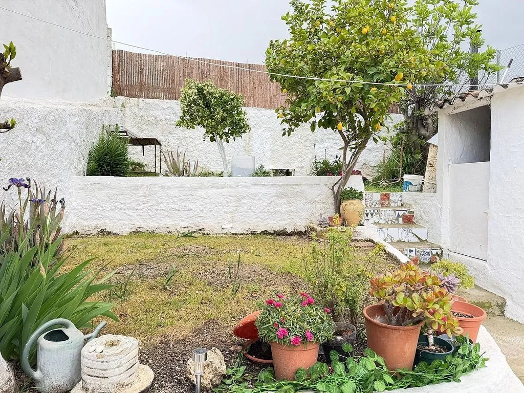 Aed - Chalet with Garden in Archidona