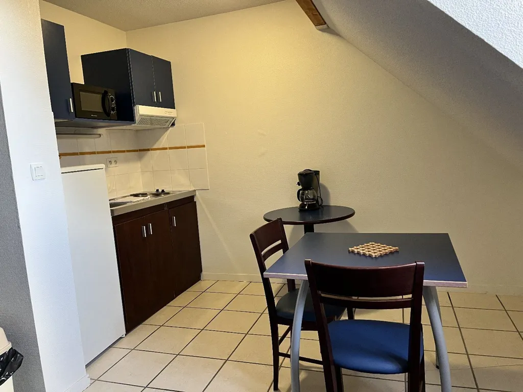 Söögituba - 1-Bed Apartment with Pool in La Roche Posay