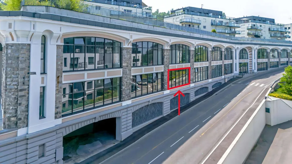 Õhuvaade - Professional Space near Evian Gare, 149 m²