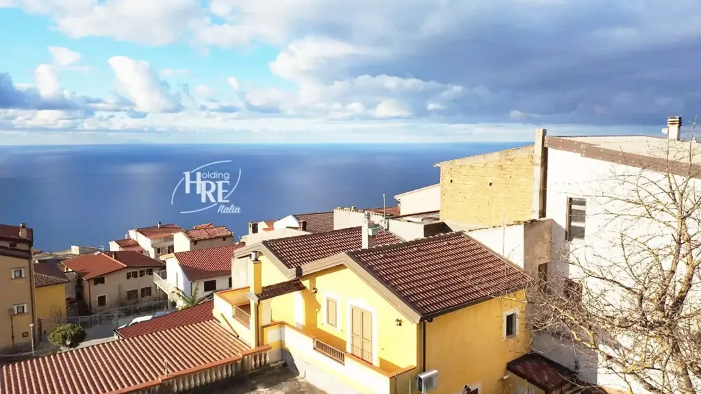 Extérieur - Three-Level Villa with Courtyard in Bonifati