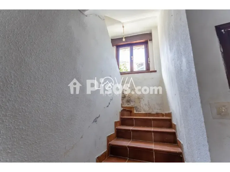 Rooms - Large House with Garden in Adarzo, Santander
