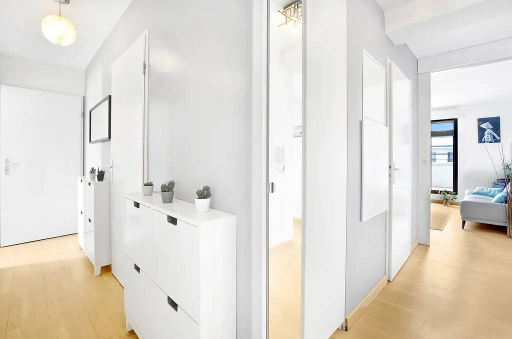 Entrée - Appartement Familial avec Terrasses à Ermont