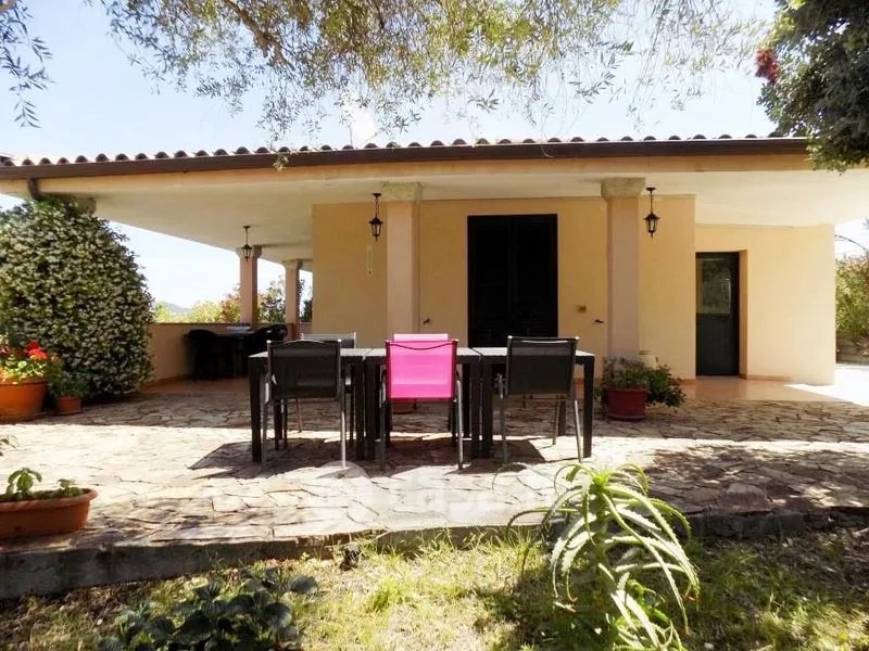 Terrasse - Villa with Pool on Provincial Road 24, Posada