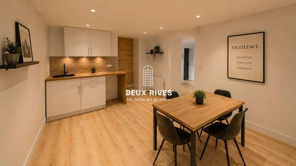 Salle à manger - Bureau/Atelier en Duplex au Centre de Nantes