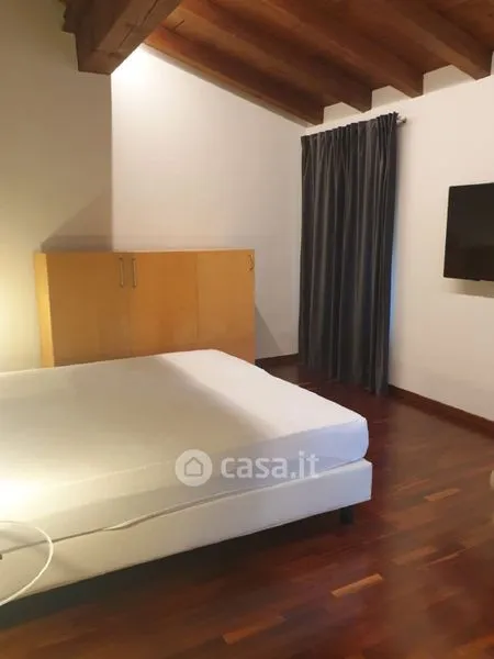 Chambres - Mansarded Apartment in Historic Centre, Verona