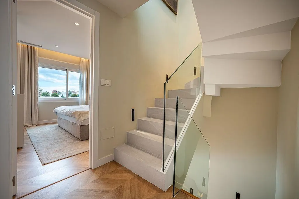 Pièces - Luxury Semidetached House with Pool in Marbella