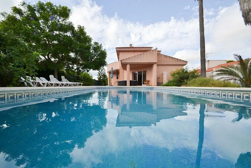 Bassein - Chalet with Pool in Riumar Beachfront