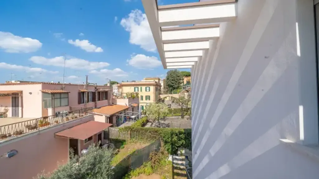 Balcon - Modern Apartment with Triple Exposure in Frascati