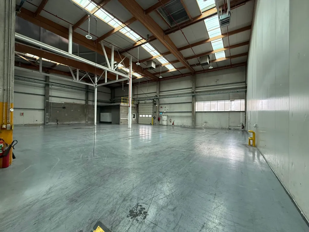 Rooms - Commercial Space with Warehouse in Desteldonk
