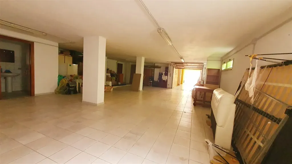 Garaaž - Spacious Basement Apartment in Tortolì Centre