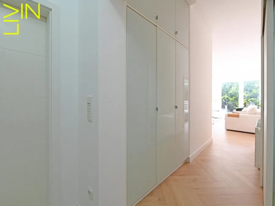 hallway_entrance