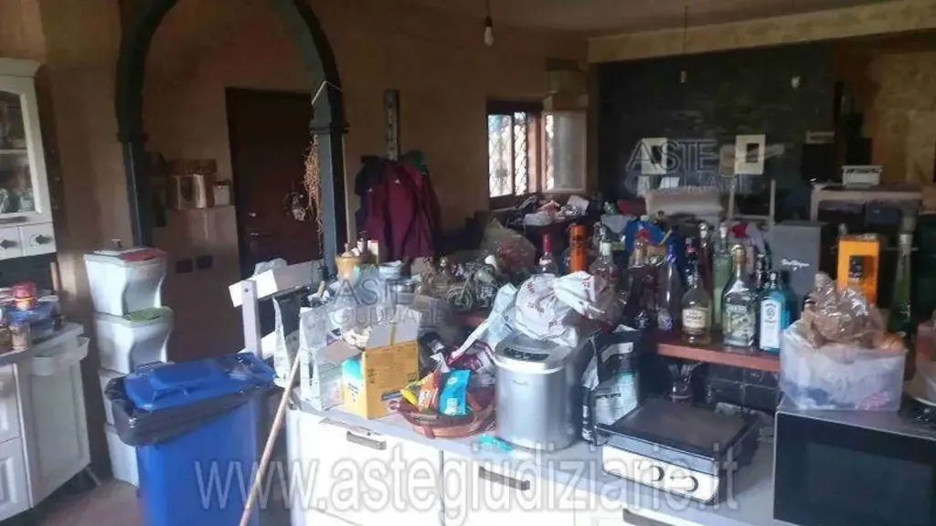 Cuisine - Villa with Private Garden in Mentana