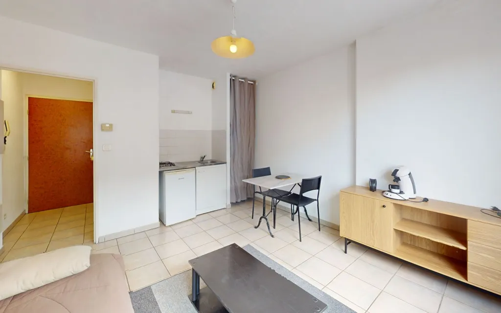 Elutuba - Studio Flat with Balcony in Bourran