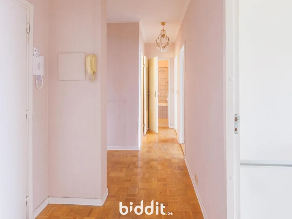 hallway_entrance