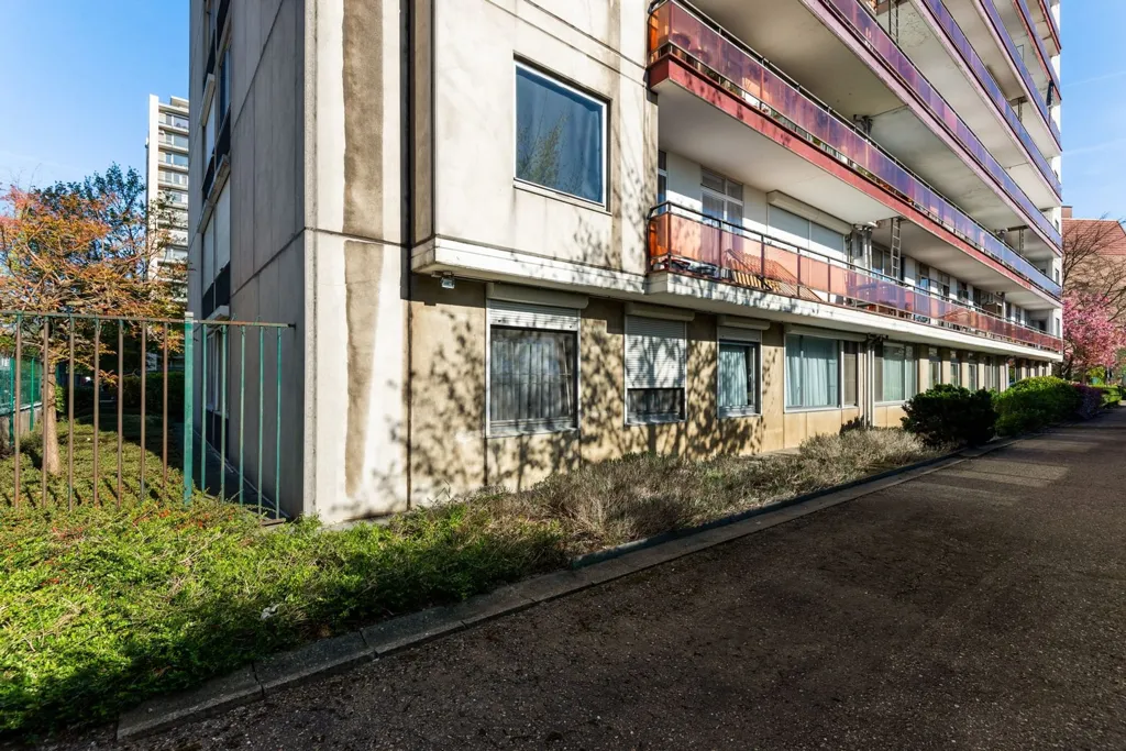Välivaade - Spacious Apartment with Central Location in Berchem