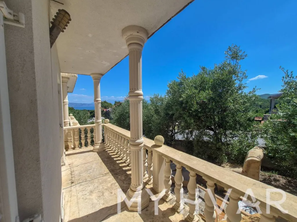 Terrasse - Family House with Seafront in Jelsa
