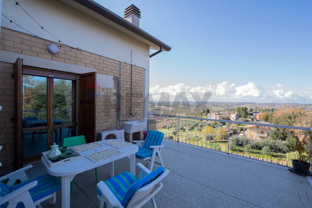 Terrass - Penthouse with Panoramic Terraces near Ostra Centre