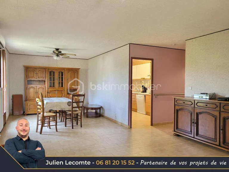 House with Potential and Terrace in Bassan