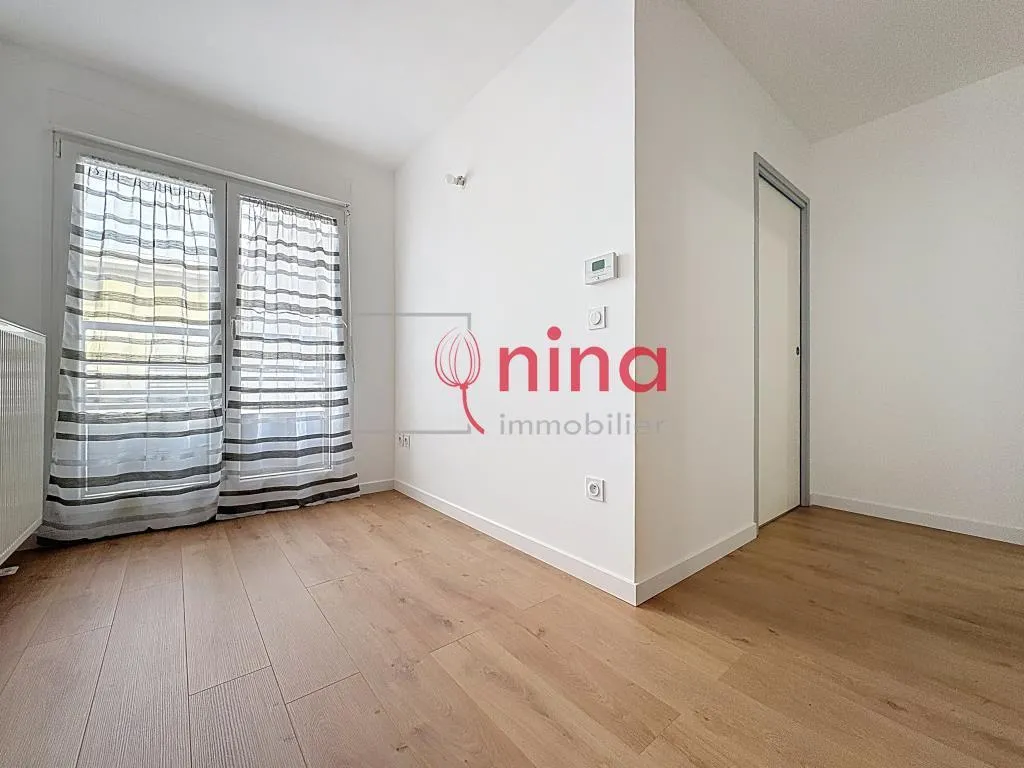 Toad - 2-Bedroom Flat with Balcony in Nice