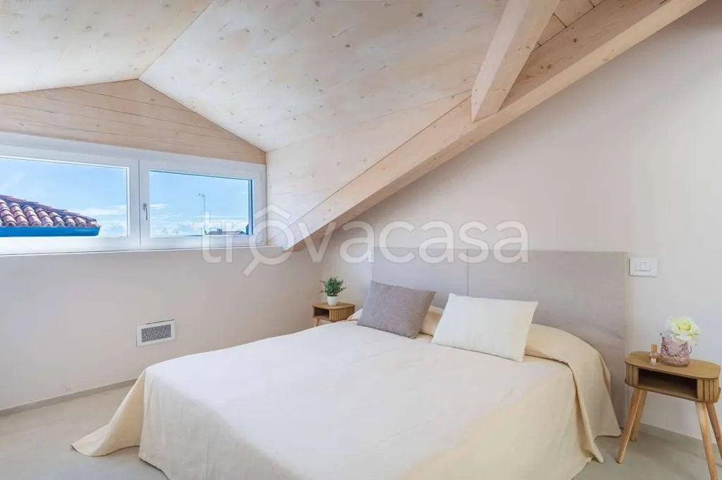 Chambres - Mansard Apartment with Lift in Busca