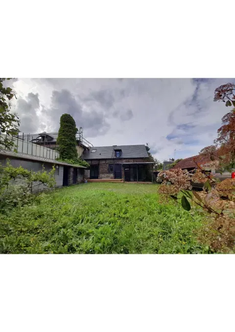 Aed - Terraced House with Garden in Neuf Marché