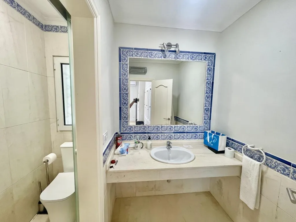 Salles de bain - Beachside Villa with Woodland Access in Sotogrande