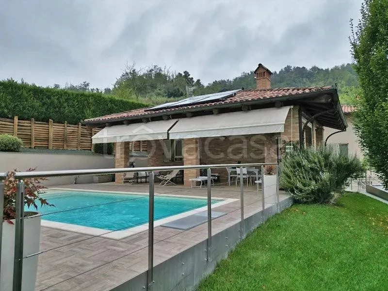 Piscine - New Villa with Pool in Corneliano d'Alba