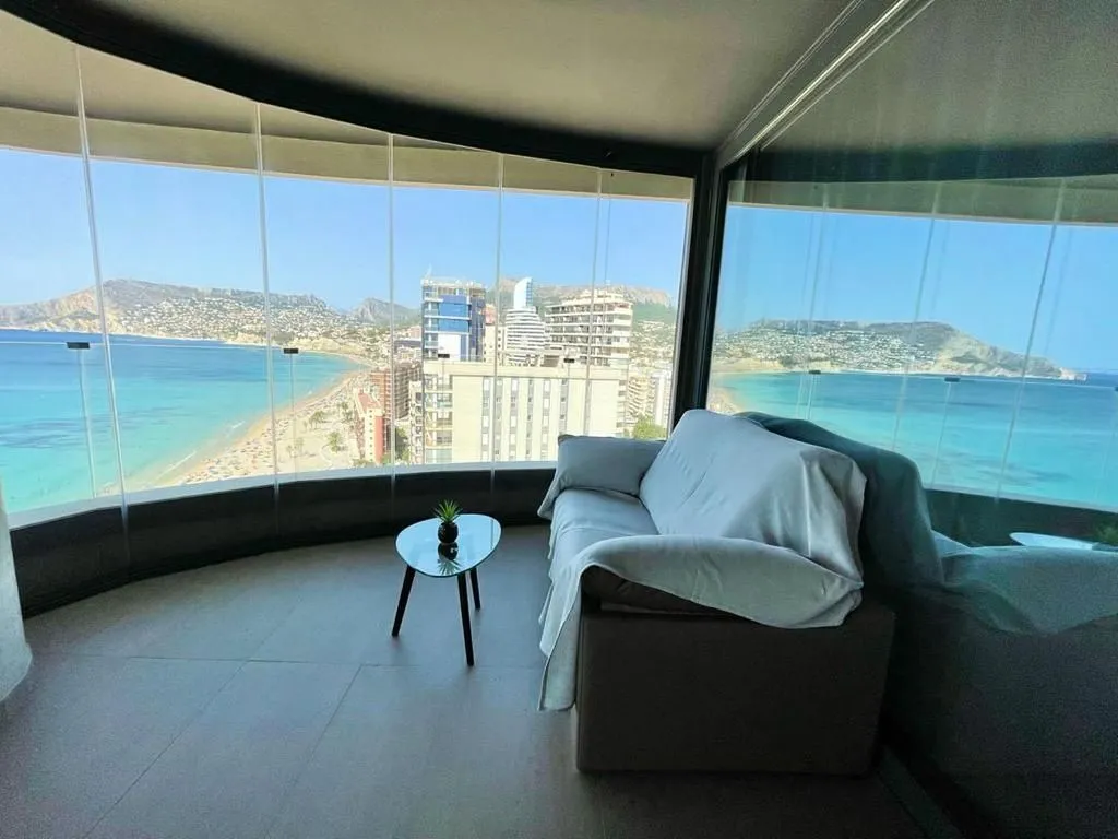 Elutuba - Modern Apartment with Pool in Playa del Bol