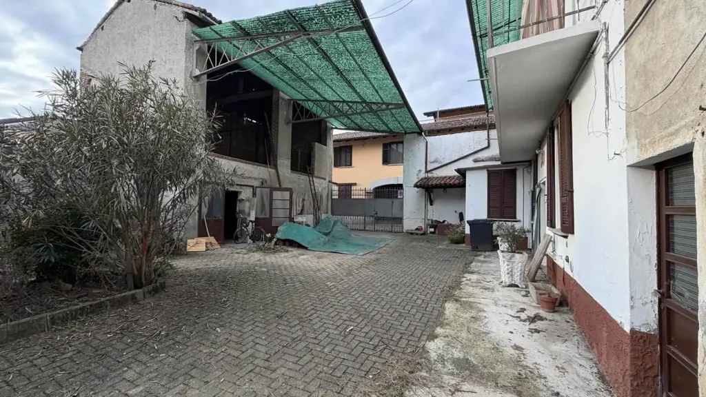 Jardin - Independent House with Dual Access in Gambolo'
