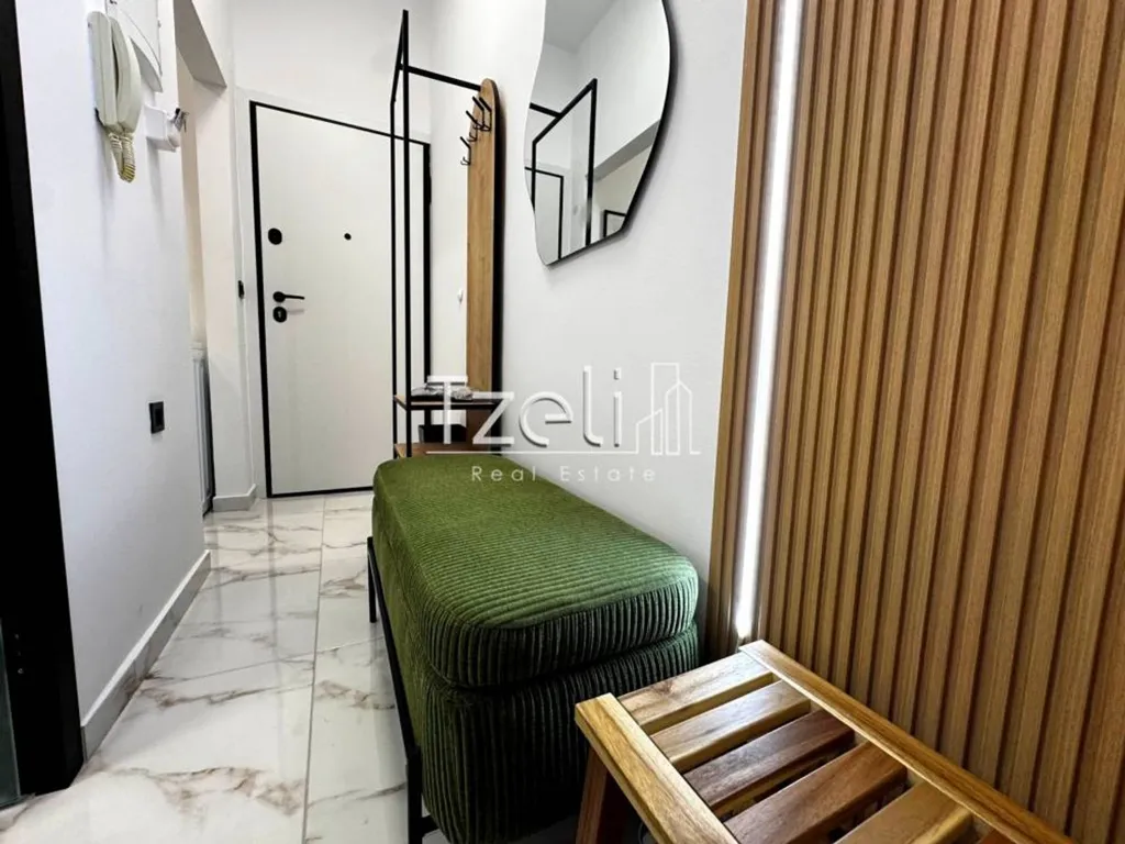 Ingresso - Renovated Studio with Balcony in Patras Centre