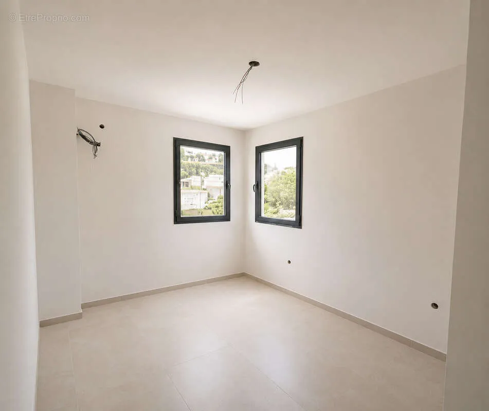 Pièces - Appartement Neuf avec Terrasse au Marin
