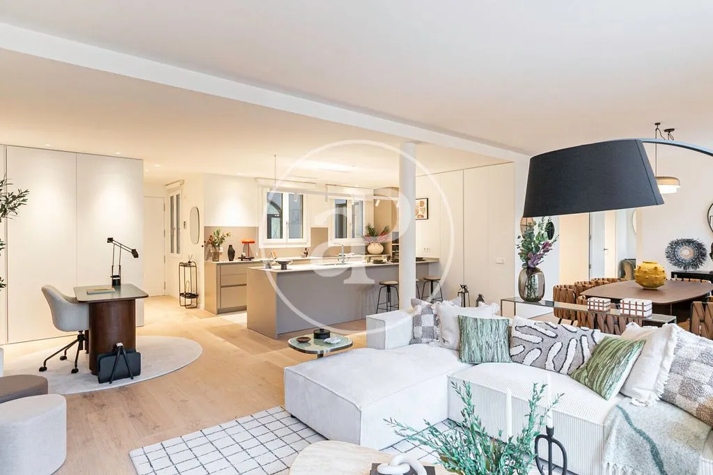 Soggiorno - Luxury 2-Bedroom Apartment in Eixample, Barcelona