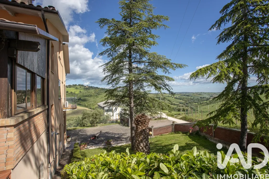 Jardin - Terraced House with Panoramic Terrace in Colmurano