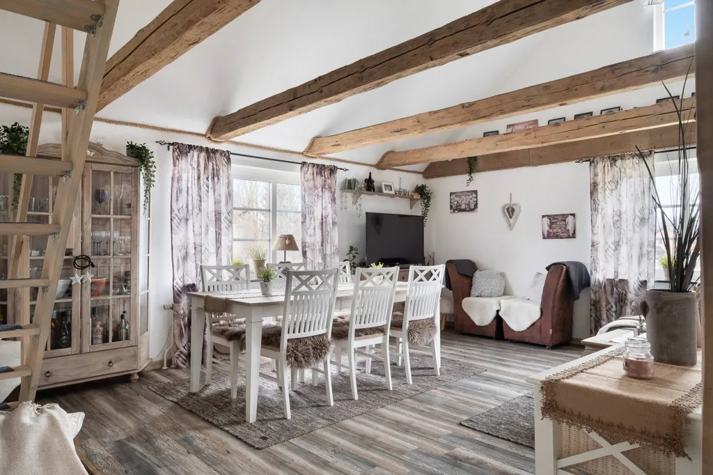Salle à manger - Renovated Equestrian House near Hörby