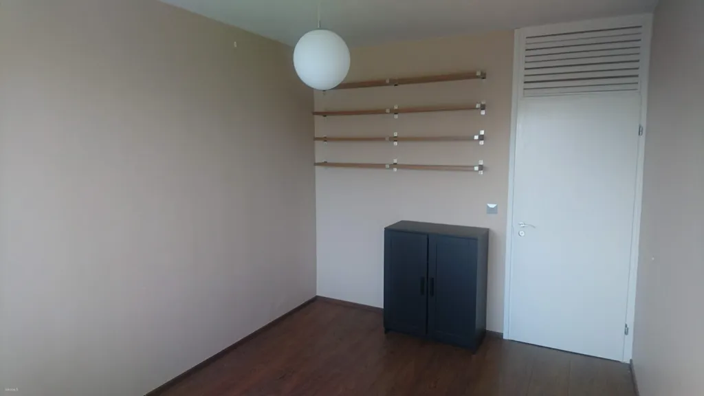 Rooms - Modernised Apartment with Balcony in Hakunila