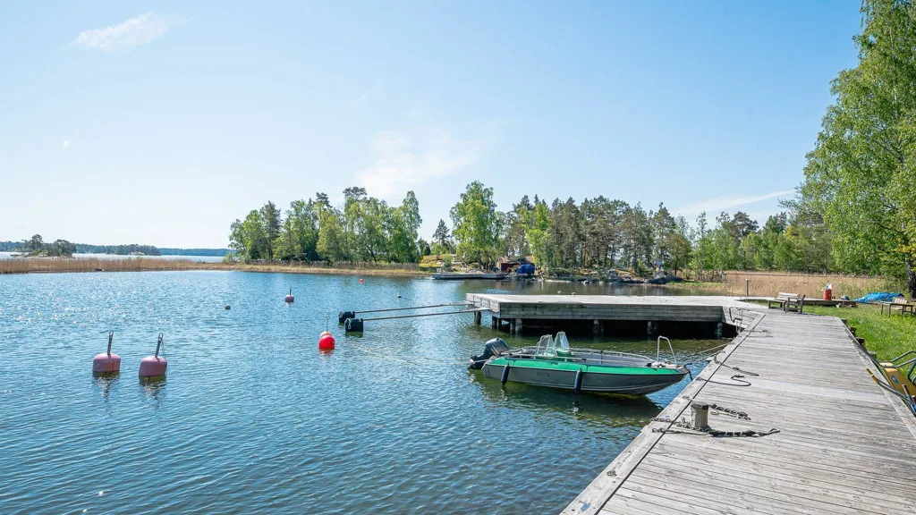 Aed - Cottage with Sea View on Vättersö
