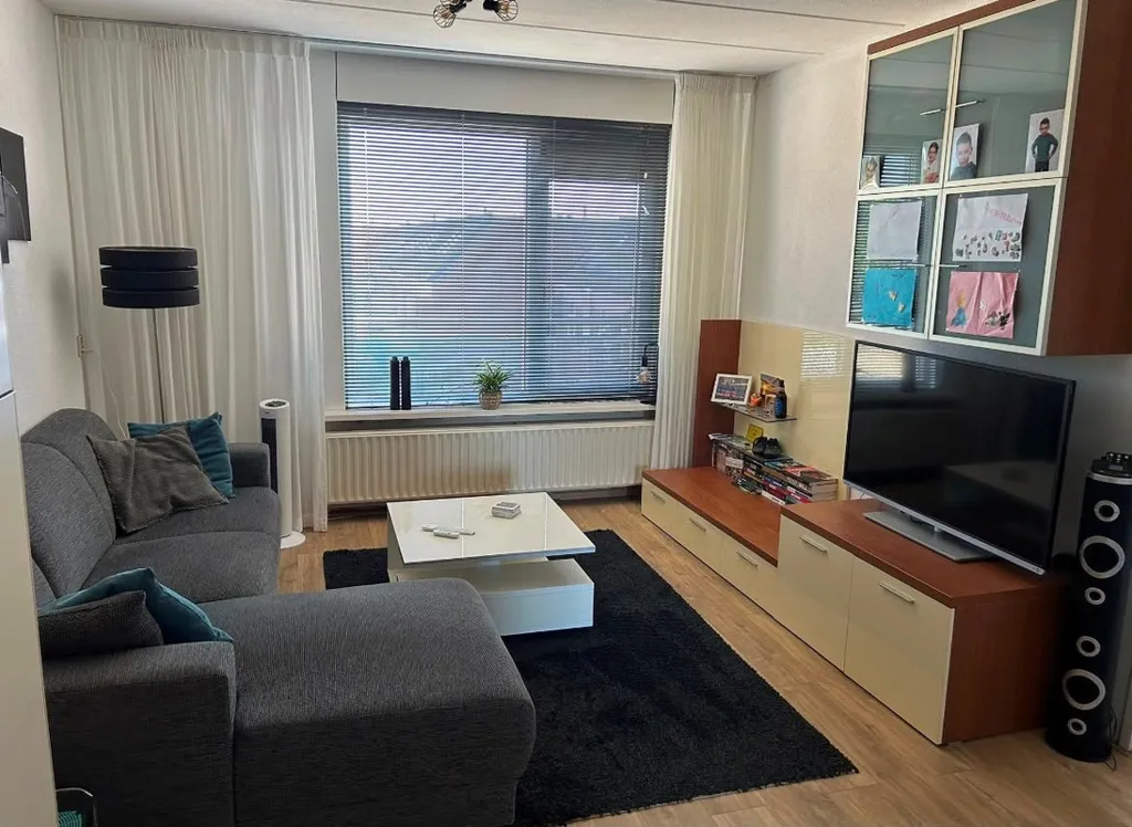 Soggiorno - Modernised Apartment with Balcony in Stadskanaal Centre