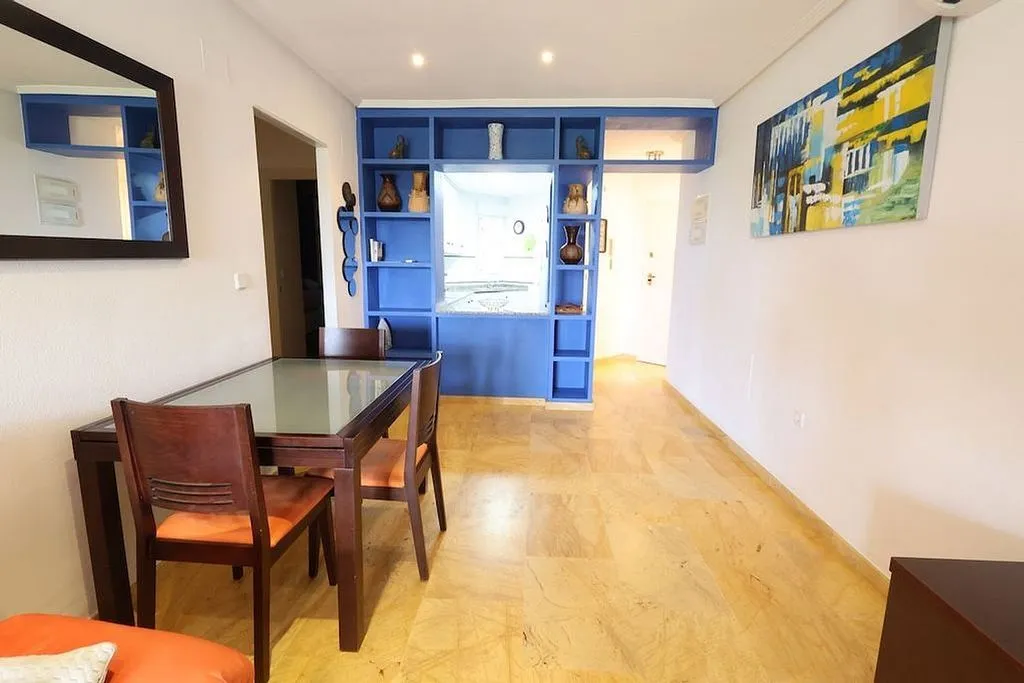 Söögituba - Seafront Apartment with Pool in Cabo Roig