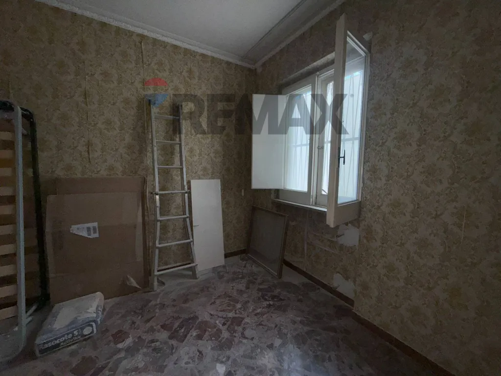 Stanze - Three-Bedroom Apartment with Balcony in Modugno