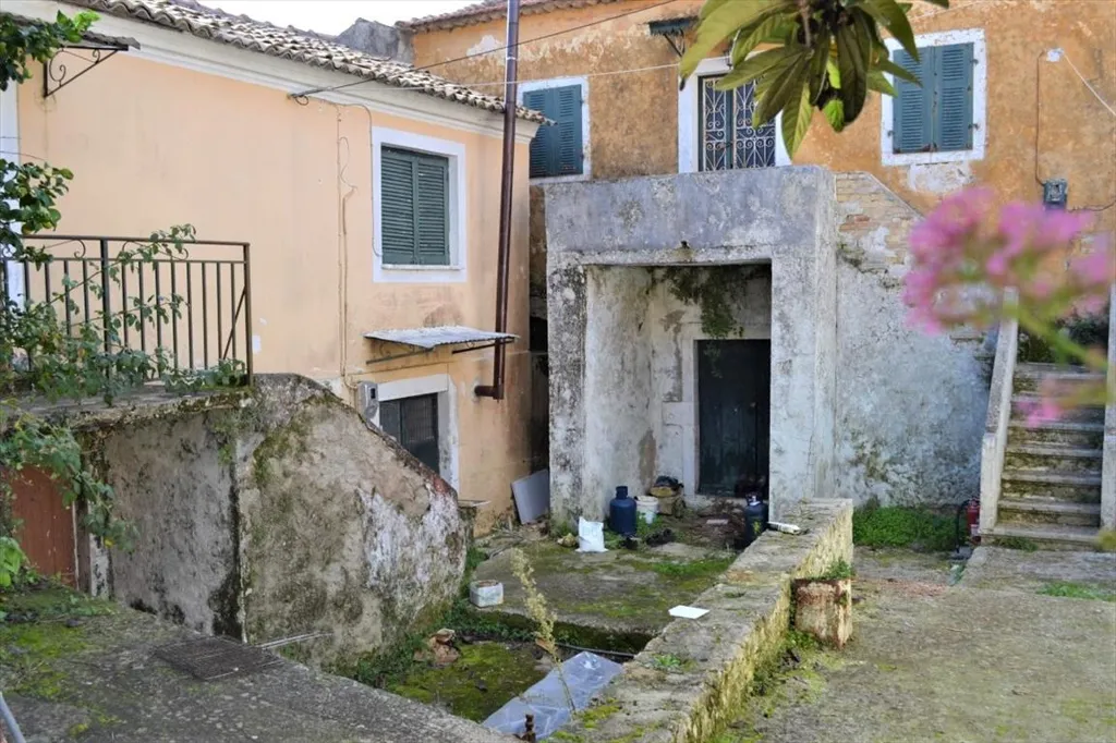 Jardin - Maisonette with Land in Allimatades, Corfu