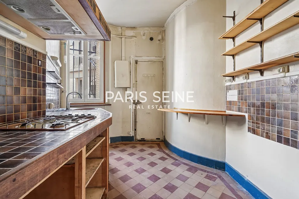 Cucina - Rare 5-Piece Apartment with View in Invalides