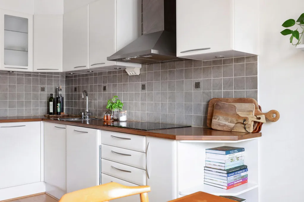 Cuisine - Renovated Apartment with West-Facing Balcony in Brynäs