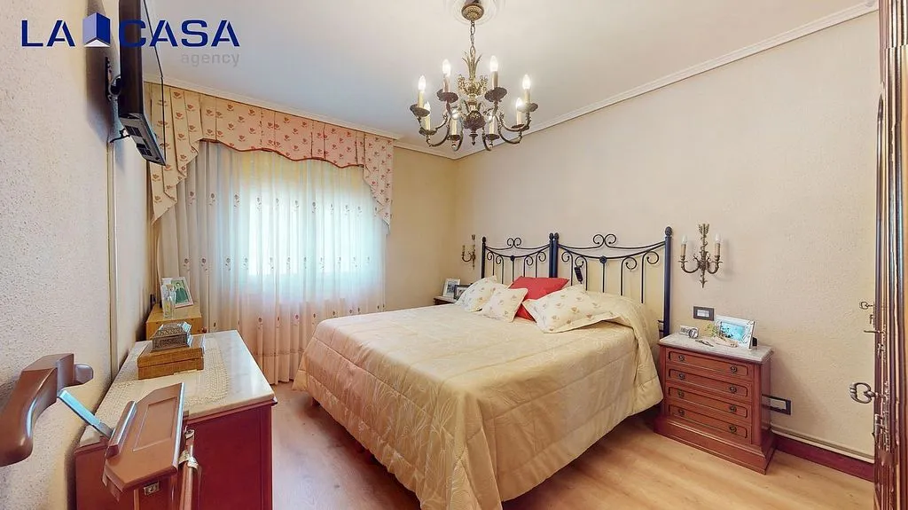 Magamistoad - Apartment with Balcony in Arangoiti