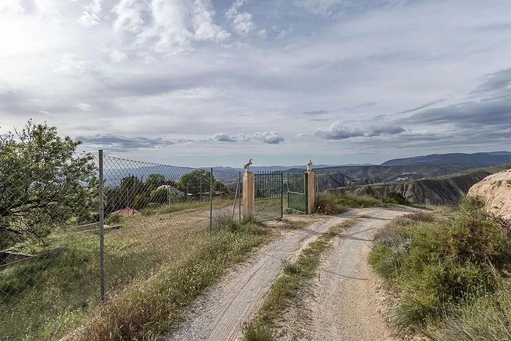 Garden - Rustic Farmhouse with Olive Grove in Monachil