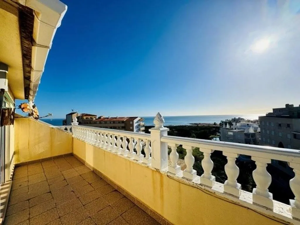 Rõdu - Penthouse with Pool in Torrevieja