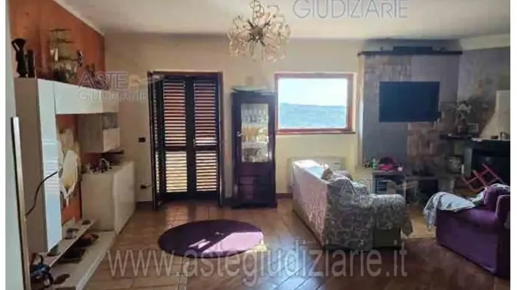 Soggiorno - Two-Level Apartment with Cellar in Prignano Cilento