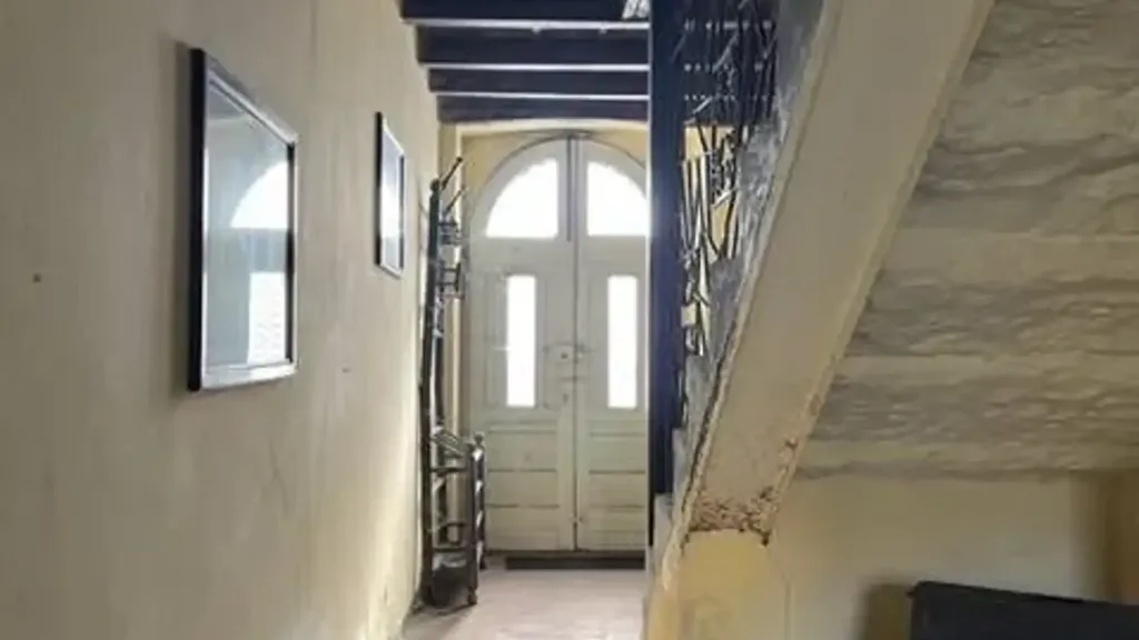 Toad - Rustic Property with Balcony near Bergamo