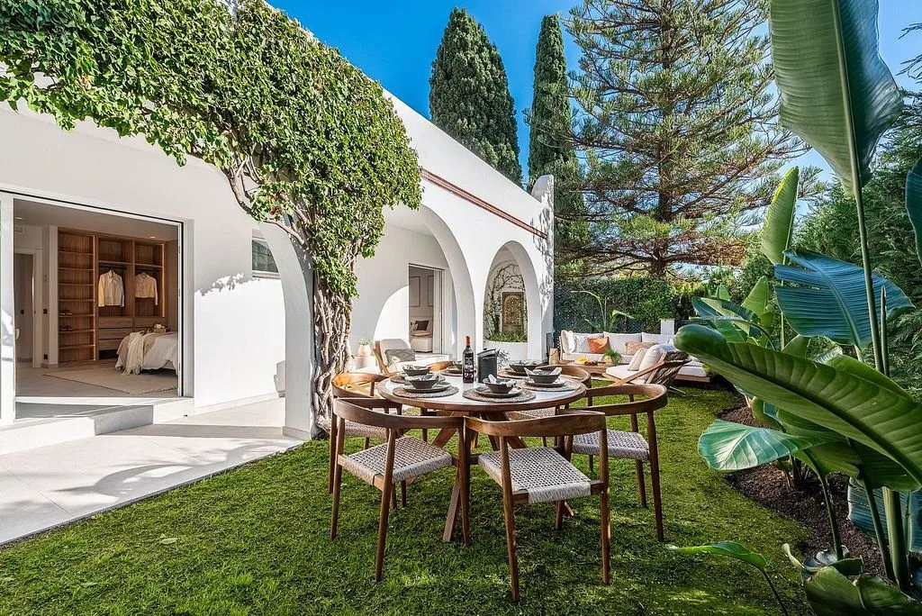 Terrasse - Semi-Detached House with Pool in Nueva Andalucía