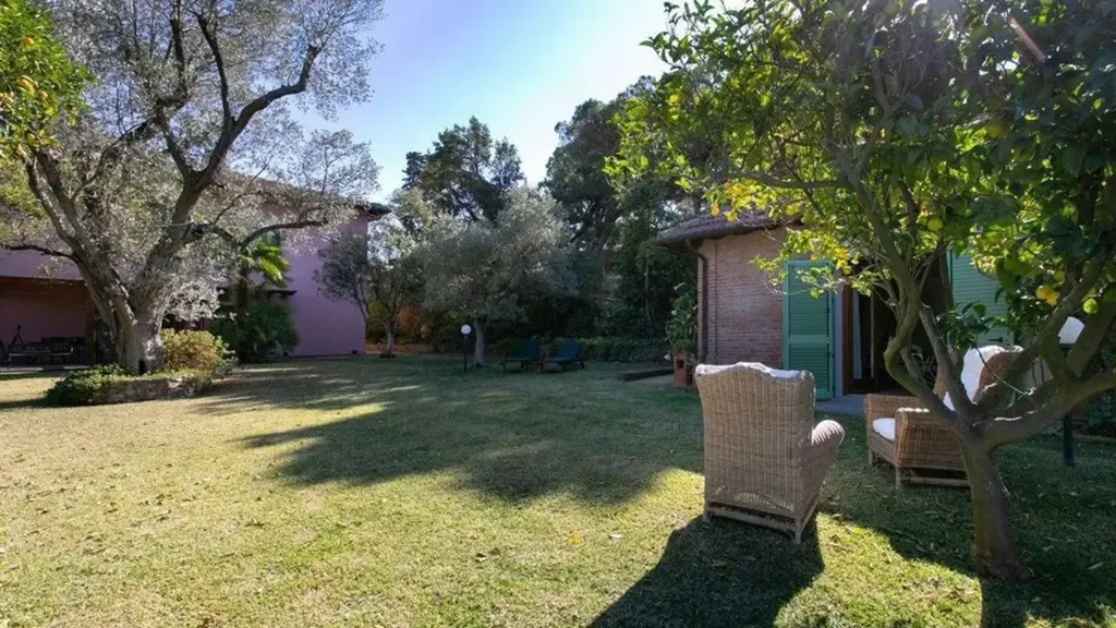 Aed - Historic Villa with Pool in Porto Azzurro