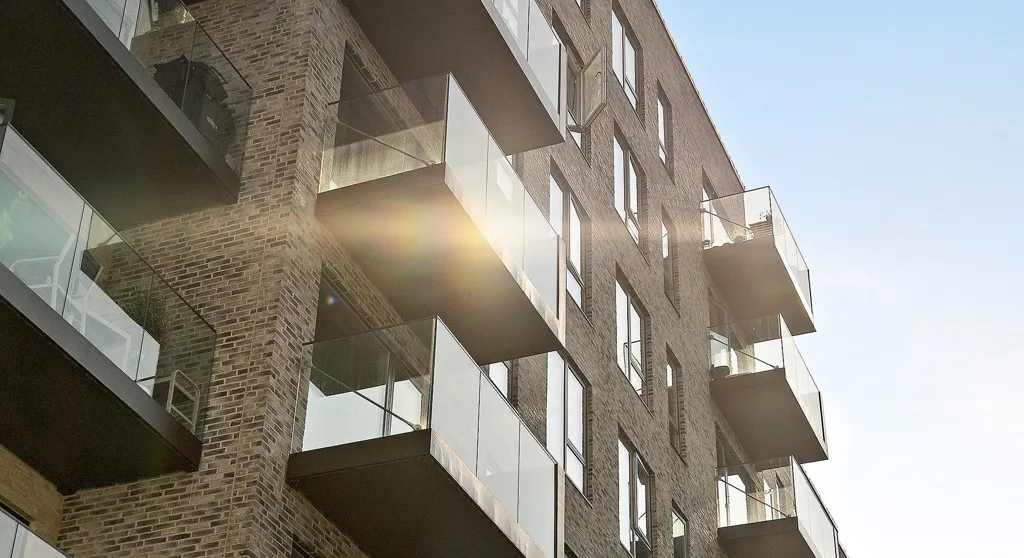 Extérieur - 2-Bedroom Apartment with South-Facing Balcony
